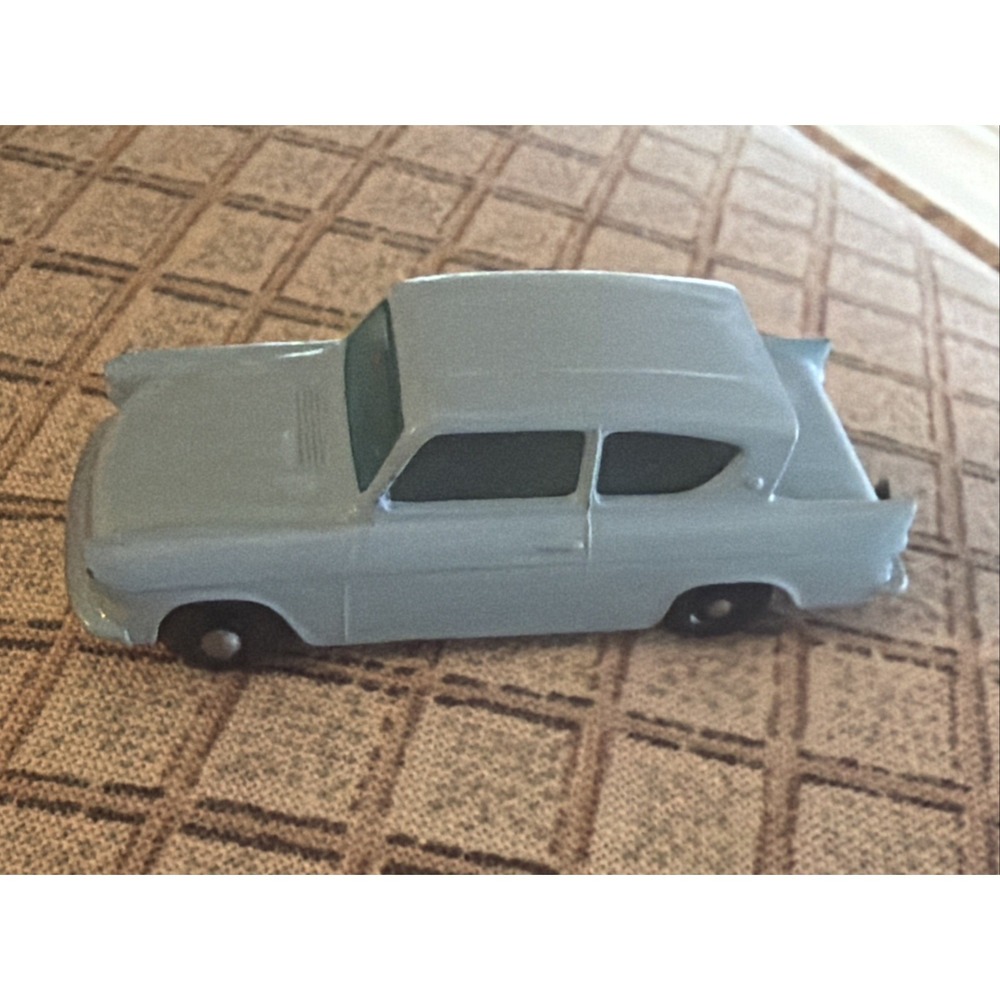 VINTAGE MATCHBOX LESNEY ENGLAND FORD ANGLIA CAR 7 GRAY WHEELS LIGHT BLUE RARE